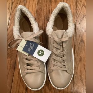 Women’s Comfy Shoes